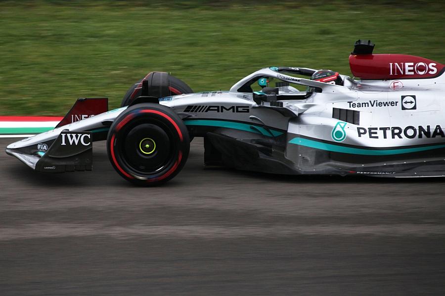 George Russell holt Pole-Position in Singapur vor Verstappen und Piastri