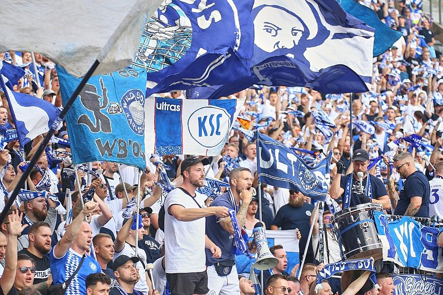 Dynamo Dresden vs Karlsruher SC 3:3 – Spätes Remis in spektakulärem Zweitliga-Spiel