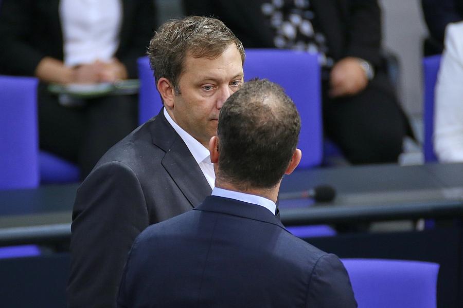 Spahn fordert Klingbeil zu Mehrheitsbeschaffung für Pendlerpauschale und Gastro-Steuer auf