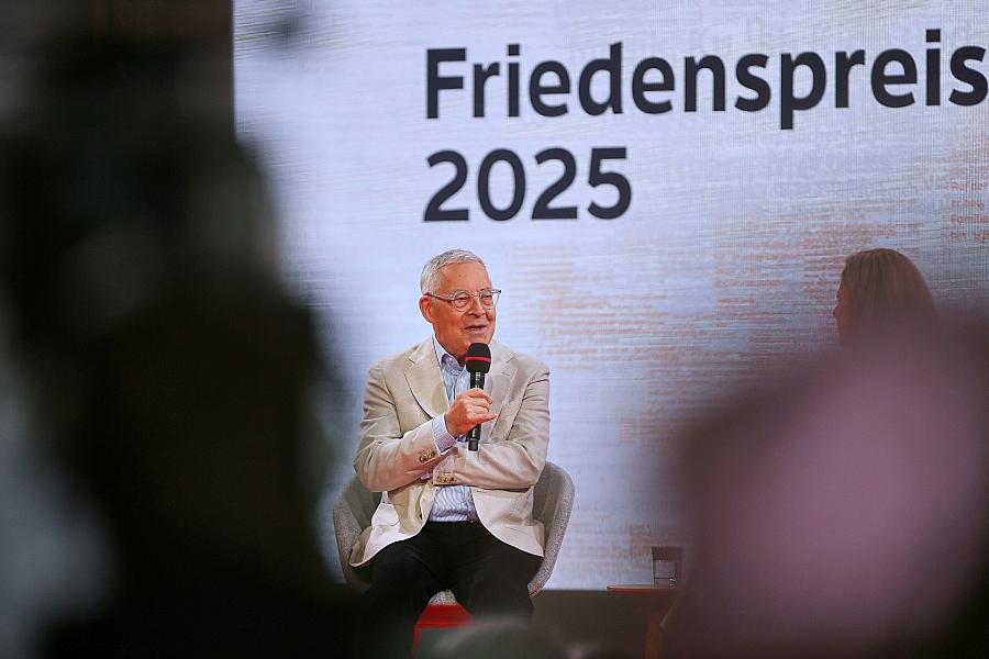 Karl Schlögel mit Friedenspreis des Deutschen Buchhandels ausgezeichnet