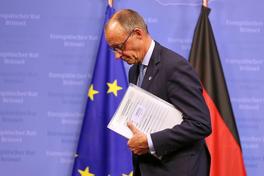 Banaszak kritisiert Merz für Klimapolitik-Aushöhlung bei EU-Gipfel