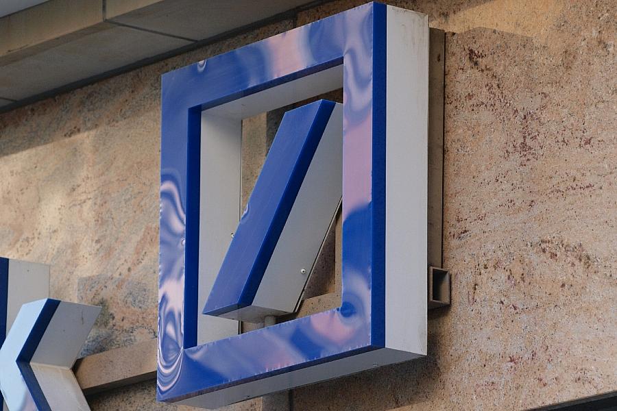 Deutsche-Bank-Chef Christian Sewing sieht starkes Auslandsinvestment in Deutschland trotz Reformbedarf