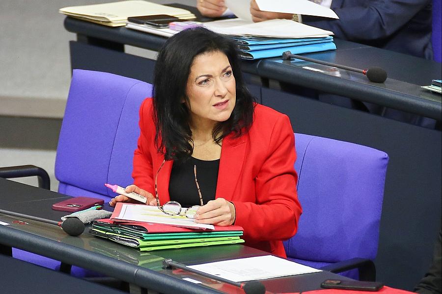 Rentenpaket-Streit: Reiche verteidigt Gesetzentwurf