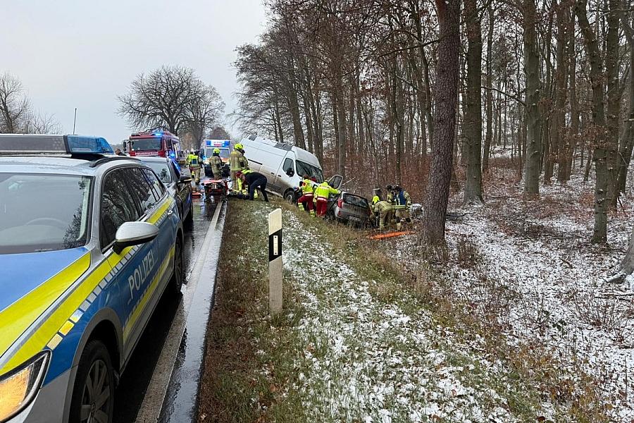 Schwerer Unfall auf B321 bei Crivitz