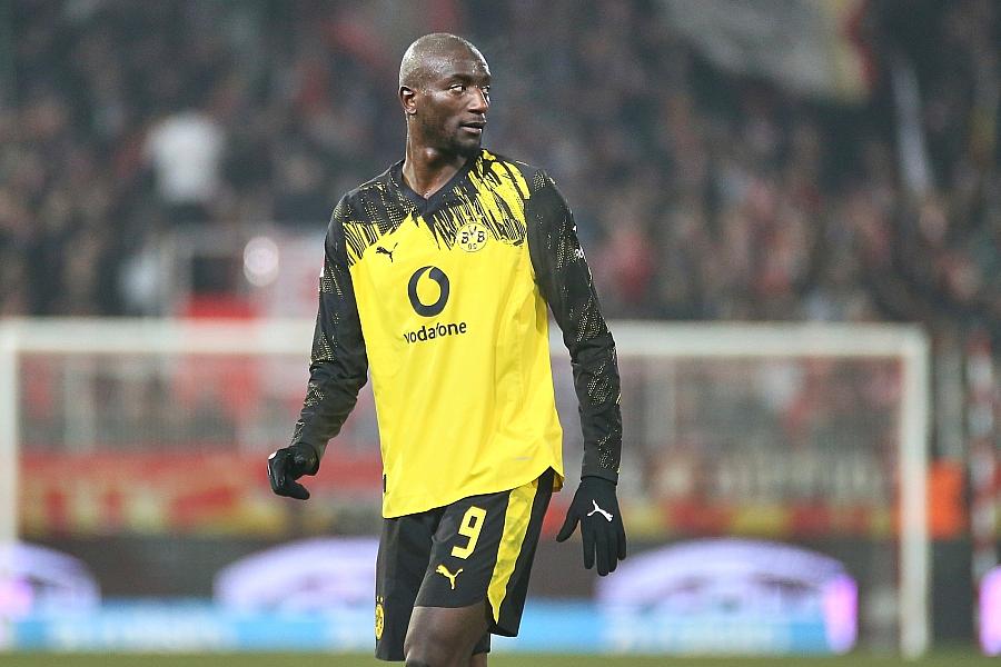 BVB schlägt Wolfsburg 2:1 und setzt Bayern mit Dreipunkterückstand unter Druck