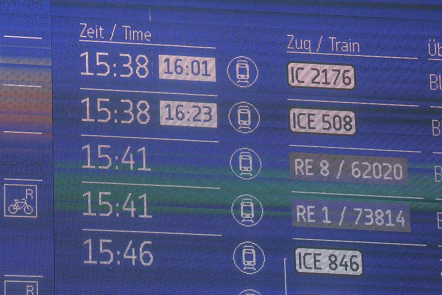 Anzeigetafel bei der Deutschen Bahn (Archiv)