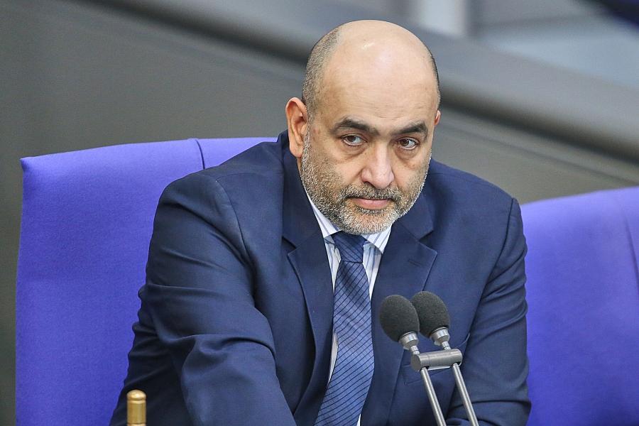 Omid Nouripour fordert mehr Beinfreiheit für Grünen-Führungspersonal