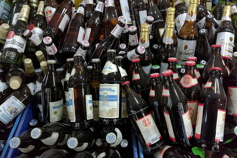 Bierflaschen (Archiv)