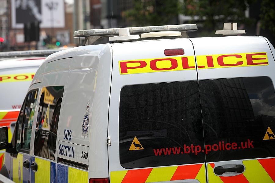 Ehemaliger Minister Peter Mandelson wegen Verdachts auf Weitergabe von Regierungsdokumenten an Jeffrey Epstein festgenommen