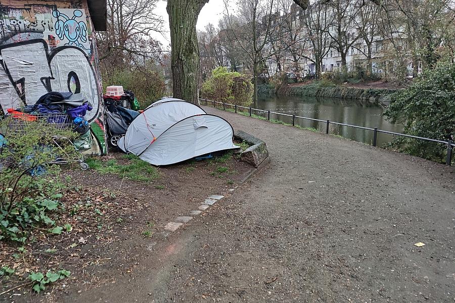 Berliner Wohnungslosen-Unterkünfte: Private Anbieter machen hohe Gewinne, Bewohner klagen über Missstände