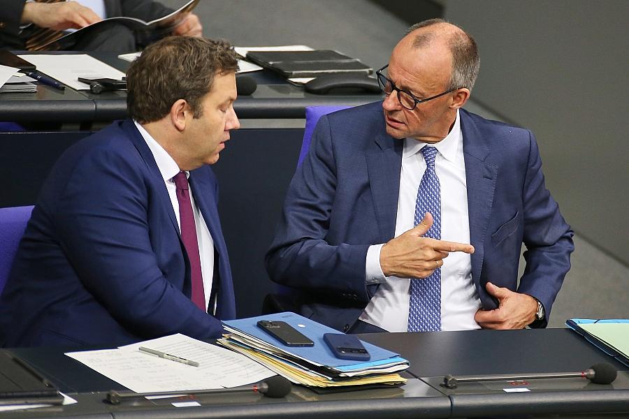 Lars Klingbeil und Friedrich Merz (Archiv)