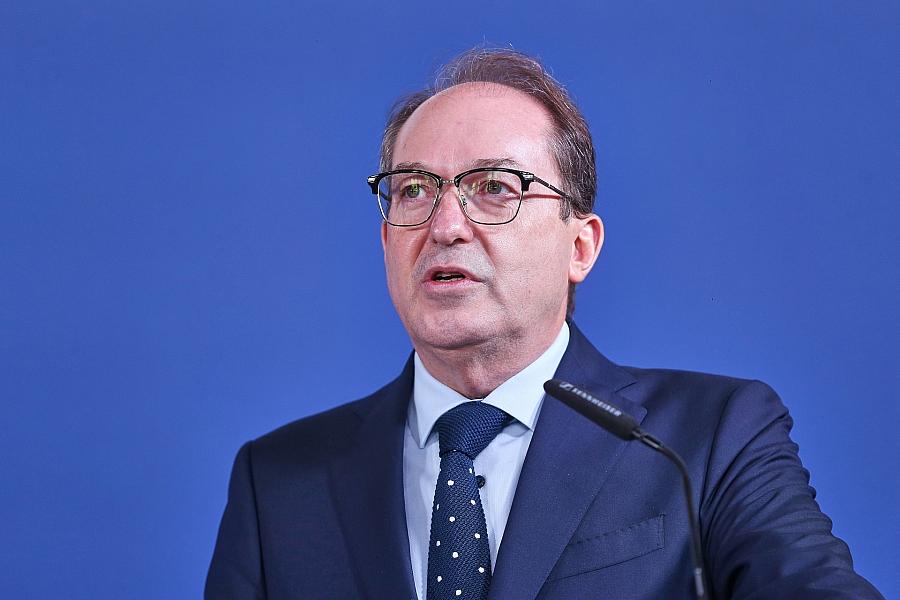 Dobrindt erwartet „in naher Zukunft“ Besuch von Syriens Präsident in Berlin