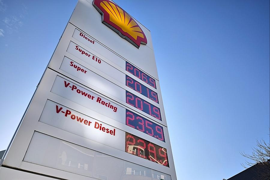 Taskforce warnt Ölkonzerne vor Kartellamts-Eingriffen bei Spritpreisen