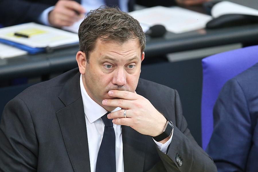 Klingbeil schließt Mehrwertsteuererhöhung nicht aus und plant Steuerreform für mehr Gerechtigkeit