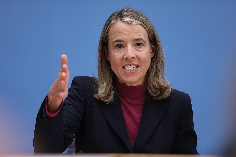 Iran-Krieg und Ölpreis: Ökonomin Malmendier warnt vor wirtschaftlichen Folgen bei langer Dauer