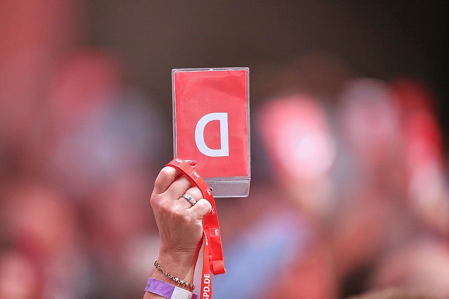 SPD Brandenburg stimmt mit großer Mehrheit für Koalition mit CDU