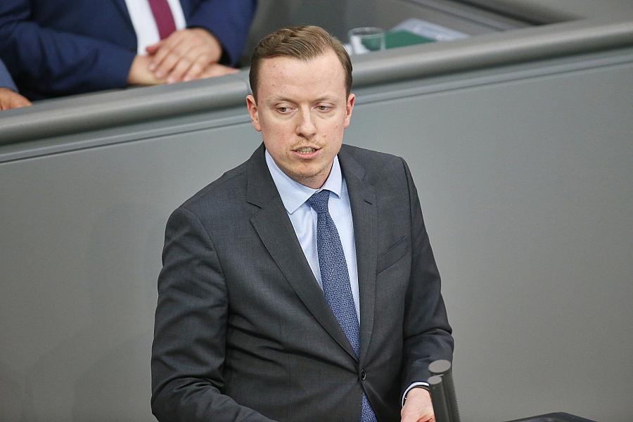 SPD kritisiert Wadephuls Krisenkommunikation und fordert weitere Evakuierungspläne für Deutsche im Libanon