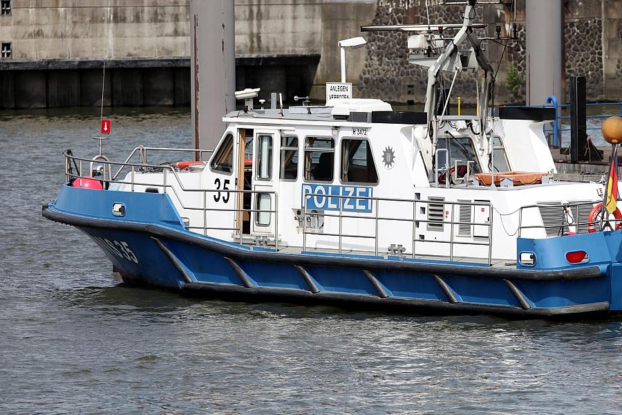 Frachter läuft im Greifswalder Bodden auf Grund