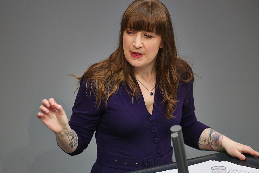 Linken-Chefin Reichinnek weist Antisemitismusvorwürfe zurück und warnt vor AfD