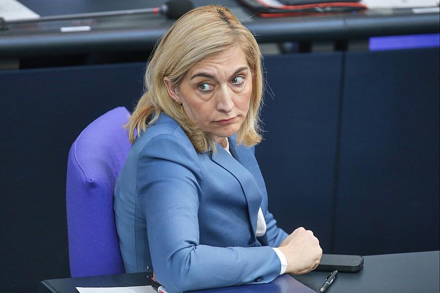 Lauterbach warnt vor Sparpaket von Gesundheitsministerin Warken und befürchtet Verschärfung der Zweiklassenmedizin