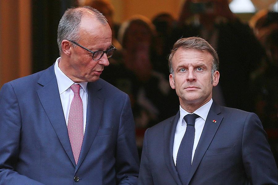 Friedrich Merz und Emmanuel Macron (Archiv)