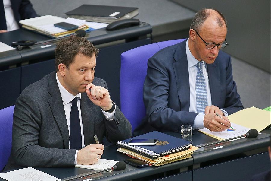 Ifo-Chef Fuest sieht Bundesregierung auf „Crashkurs“