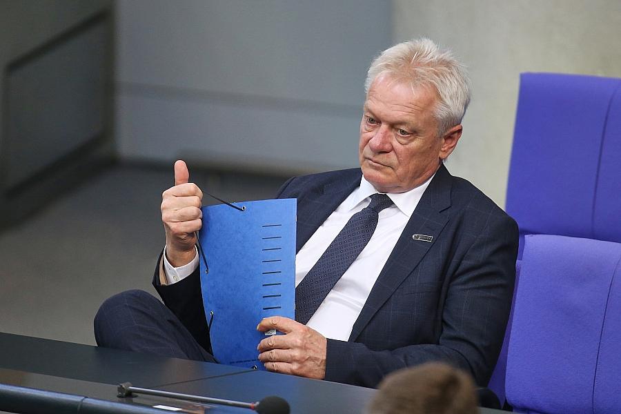 Landwirtschaftsminister Rainer plant Ausbau der staatlichen Lebensmittelreserve für 80 Millionen Euro jährlich
