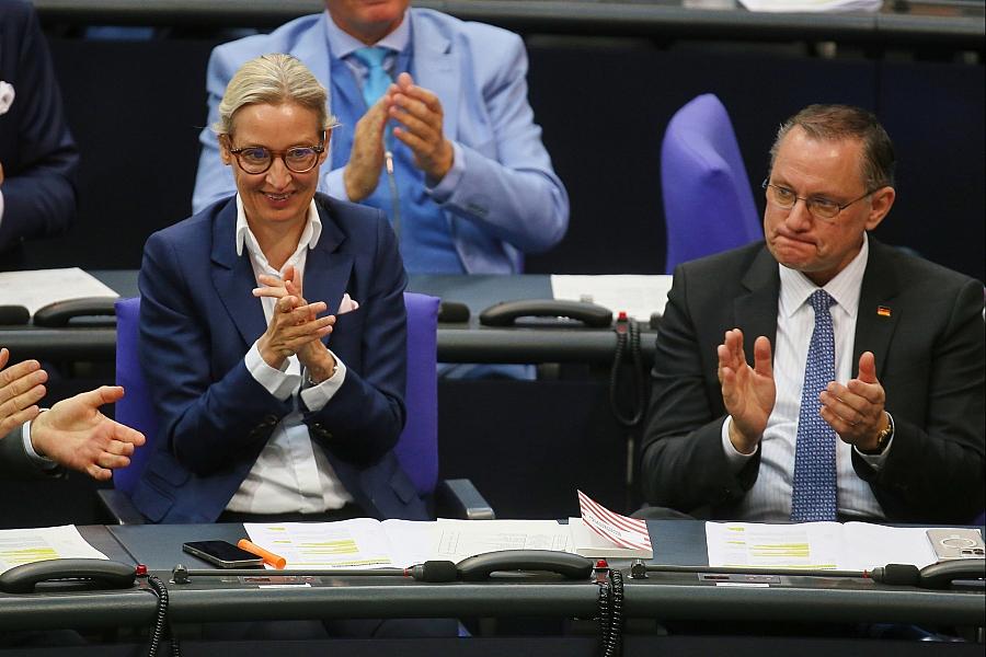 Sonntagstrend: AfD steigt auf 29 Prozent, Union fällt auf 22 Prozent – neuer Rekordabstand