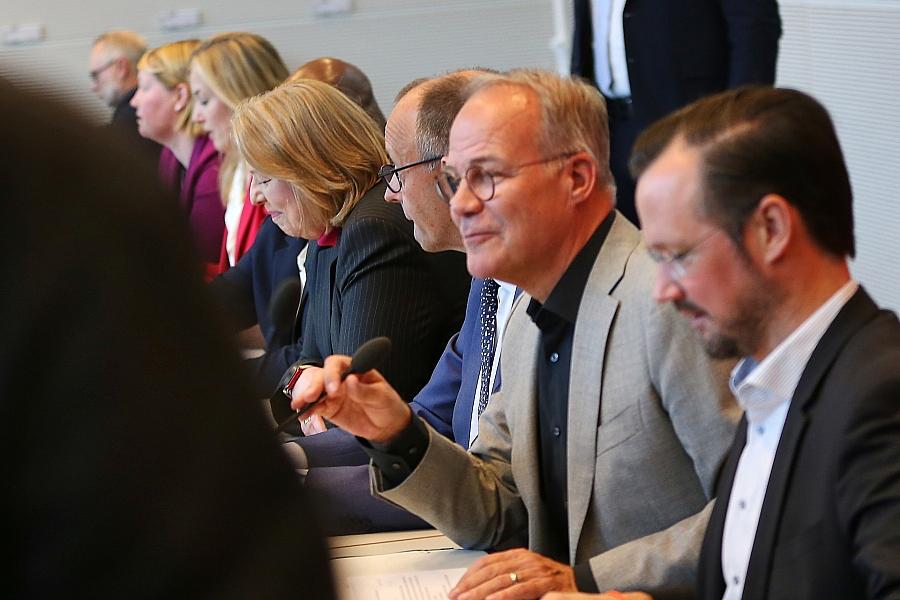 Uli Hoeneß macht SPD für Regierungskrise verantwortlich und warnt vor AfD-Macht