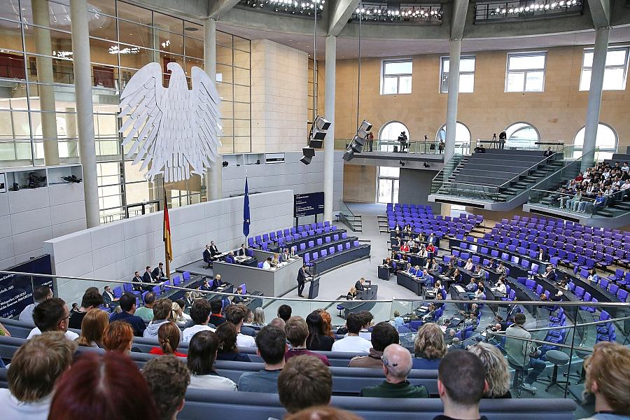Bundestag beschließt Apothekenreform: Mehr Befugnisse und wirtschaftliche Stärkung für Apotheken