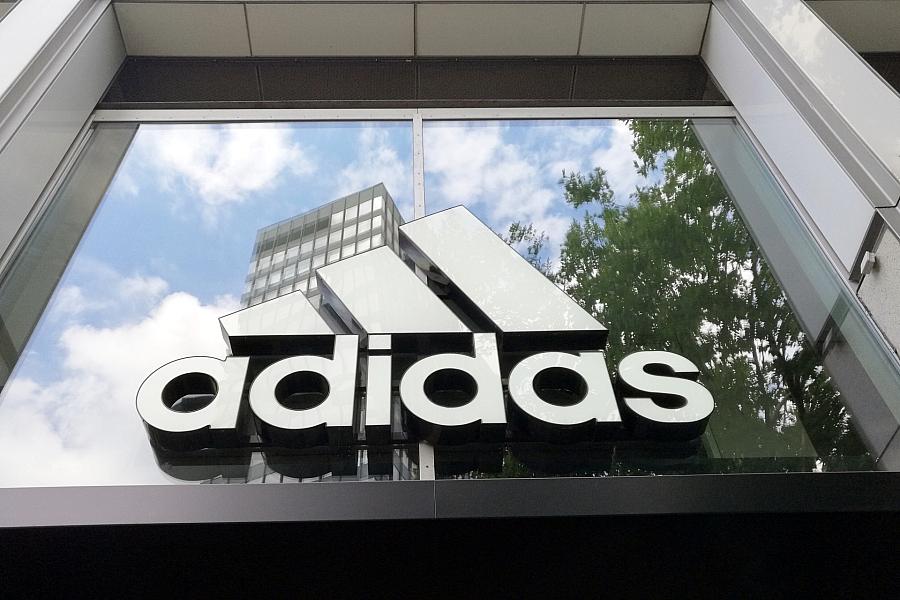 Adidas erwartet bei Fußball-WM in Nordamerika Absatzrekorde