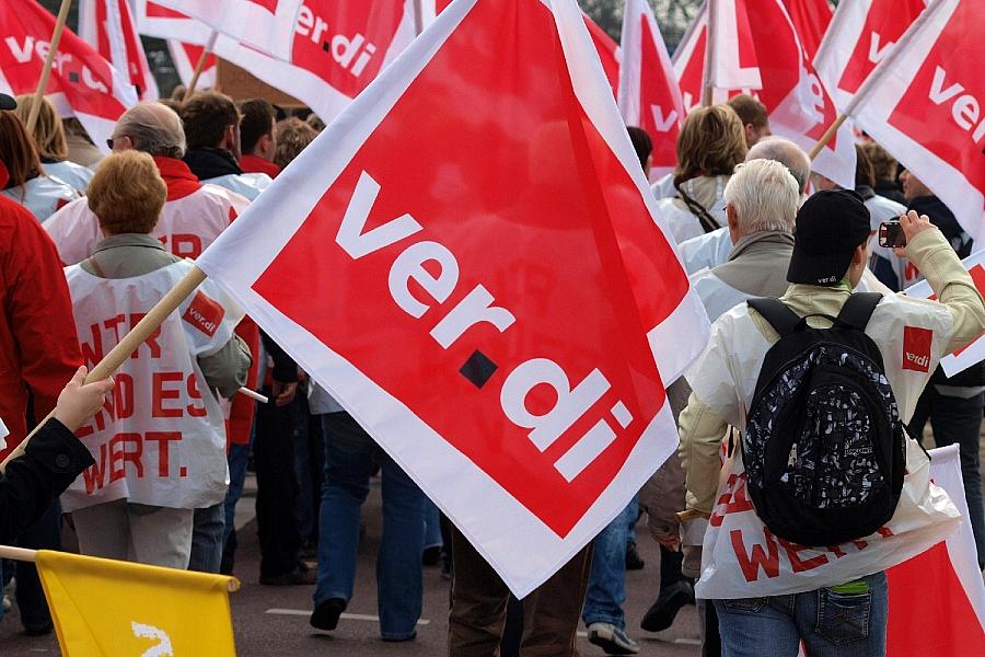 Verdi-Chef Werneke wirft Merz Angriff auf Sozialstaat vor und kündigt breite Proteste an