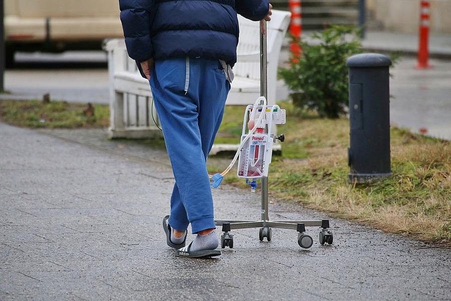 GKV-Chef Blatt warnt: Pflegeversicherung vor Finanzkollaps – Milliardenloch erwartet