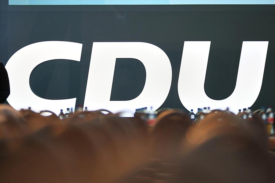 Grünen-Finanzminister Bayaz hält schwarz-grüne Koalition im Bund für möglich