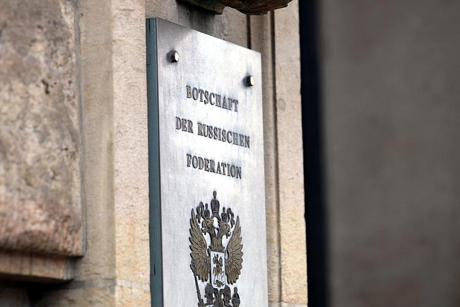 Bundesregierung bestellt russischen Botschafter nach Angriffswelle auf Ukraine ein