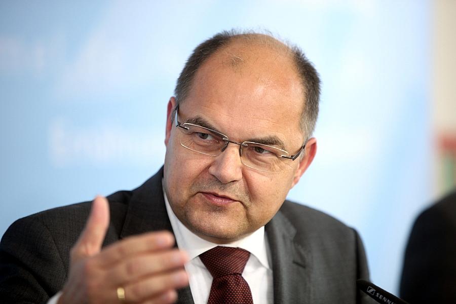 Christian Schmidt: Rückzug als Hoher Repräsentant in Bosnien war freiwillig, kein Opfer der USA