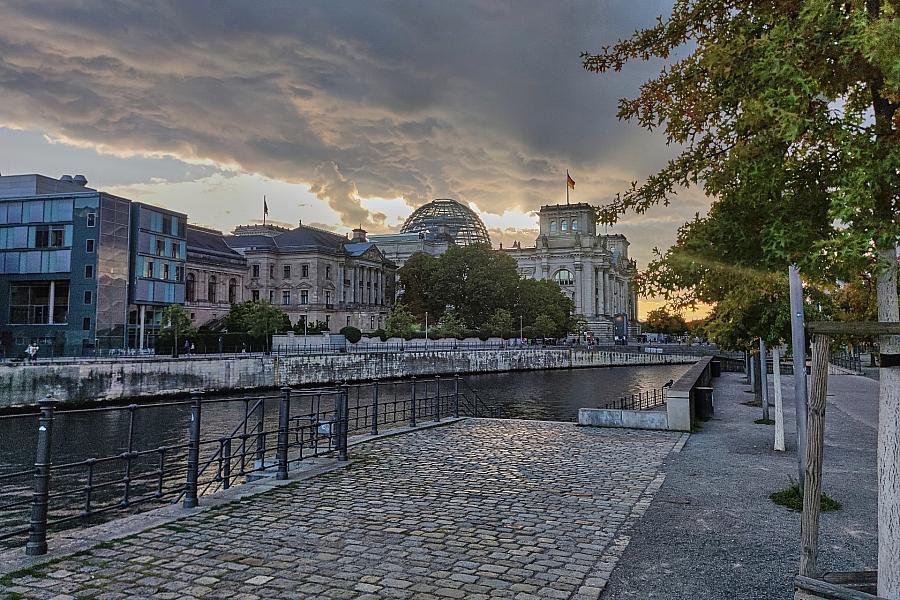 Unbeständiges Wetter mit Schauern und Gewittern in Berlin und Brandenburg erwartet