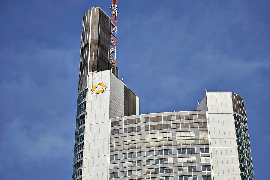 Commerzbank-Vize Kotzbauer: Unicredit-Plan zerlegt die Bank und bietet keine Prämie