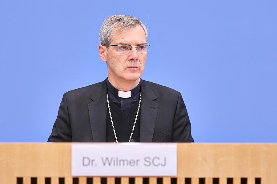 Bischof Wilmer erwartet von Papst-Enzyklika Antwort auf Macht der Tech-Konzerne