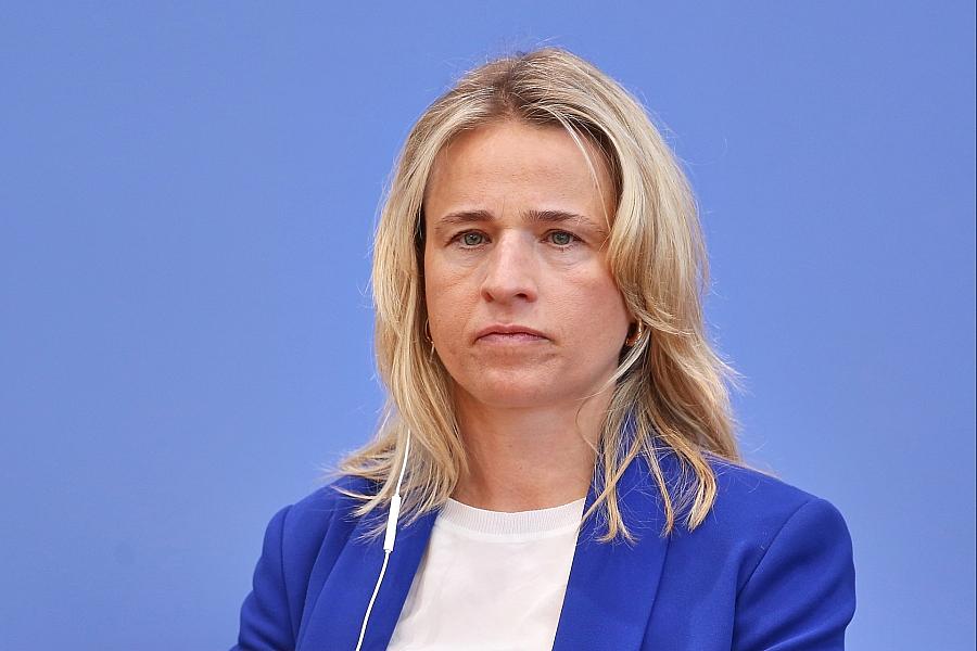 Pflegereform: VdK-Präsidentin Bentele kritisiert Belastungen für Angehörige und drohende Altersarmut