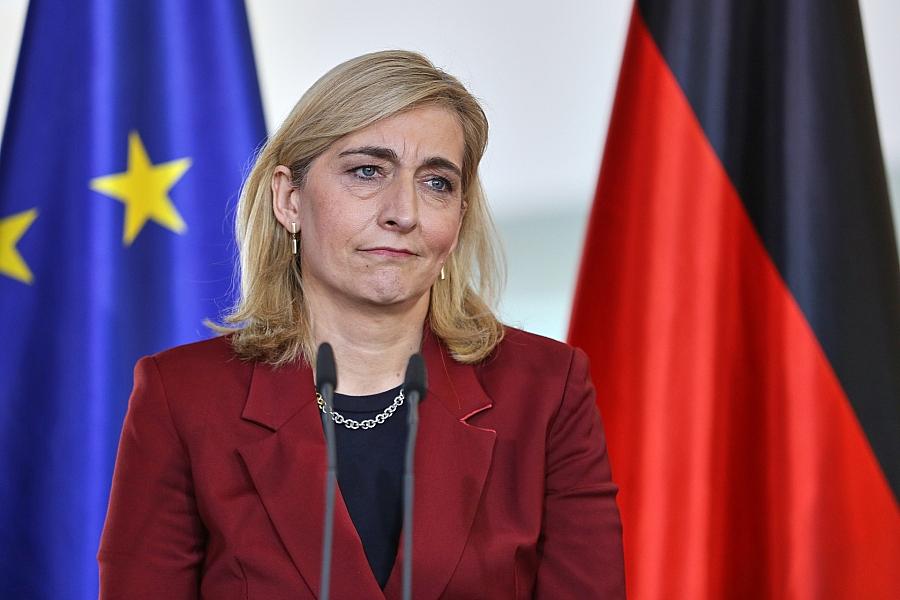 Pflegereform: Gesundheitsministerin Warken will private Pflegeversicherung steuerlich attraktiver machen