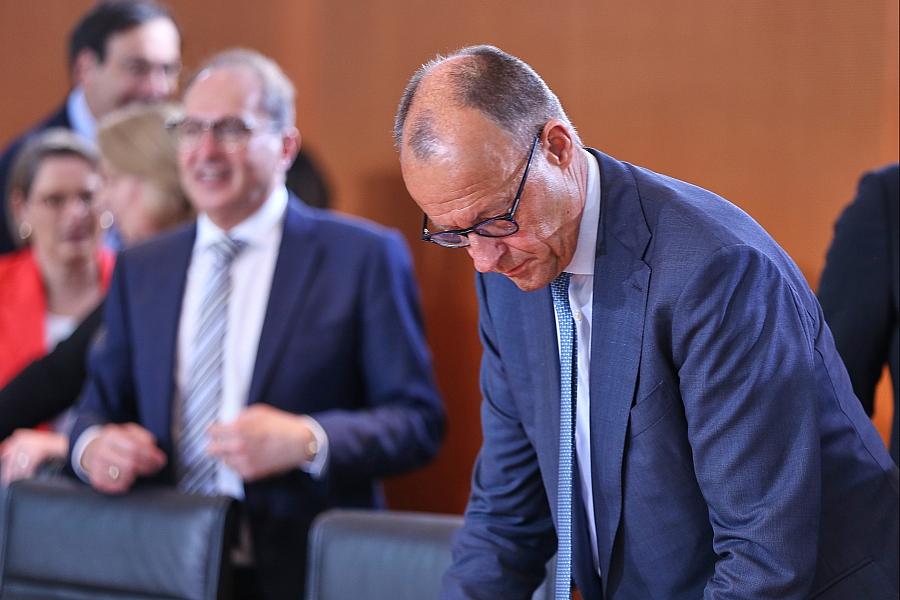 Infratest: Union sackt auf niedrigsten Wert seit vier Jahren