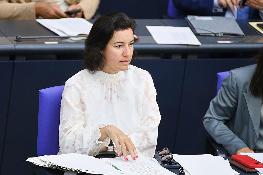 Bundesforschungsministerin Bär: Raumfahrt entscheidend für Deutschlands Sicherheit – Govsatcom-Hub in Köln startet