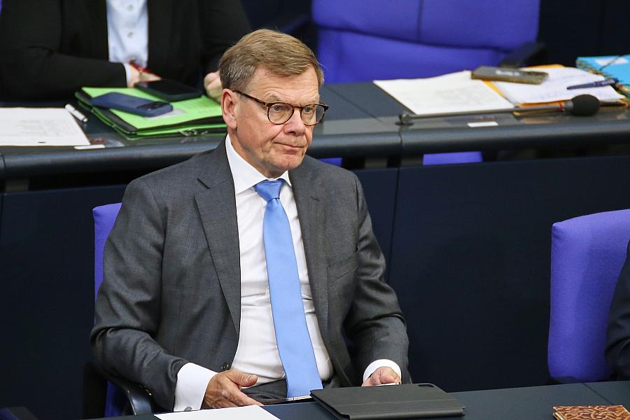 Trotz Abkommen mit USA: Wadephul erwartet langwierige Gespräche über Irans Atomprogramm