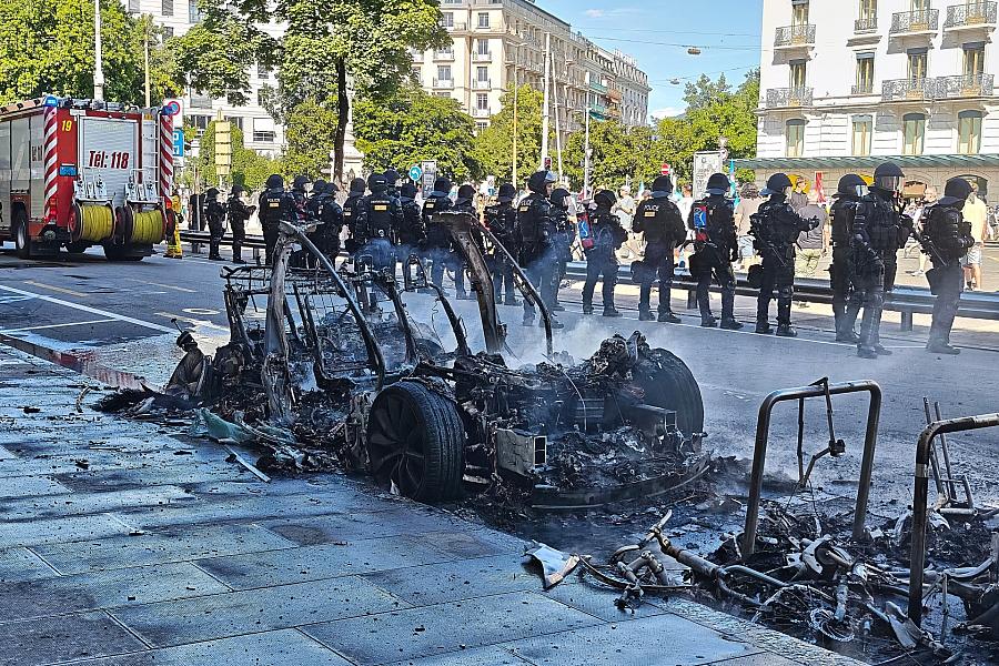 G7-Proteste in Genf: Bundesregierung kritisiert Gewaltausbrüche