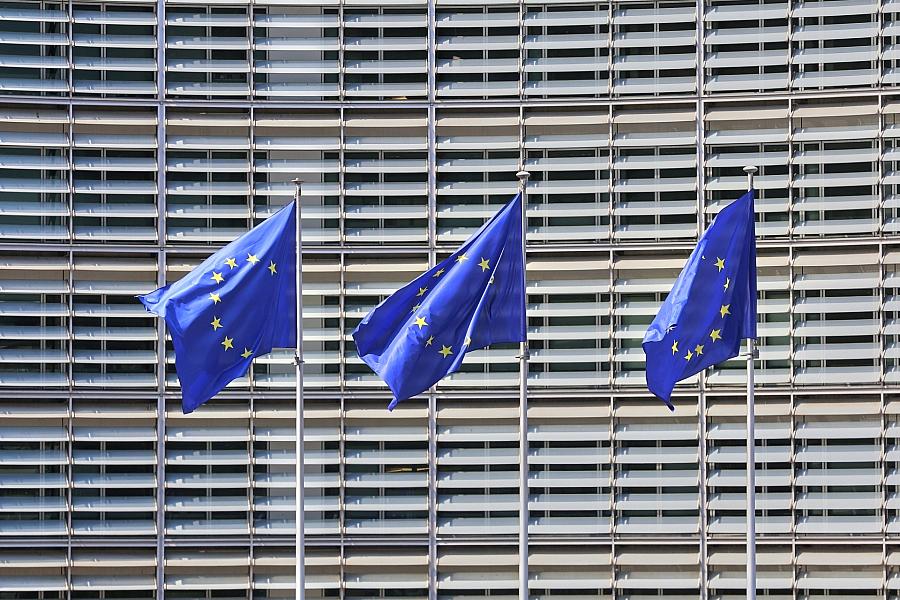 EU-Kommission plant strengere Regeln für Amazon und Microsoft im Cloud-Geschäft