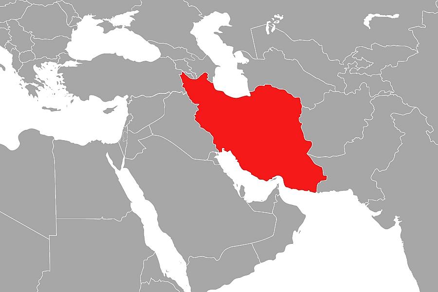 USA und Iran setzen militärische Angriffe fort – Straße von Hormus bleibt umkämpft