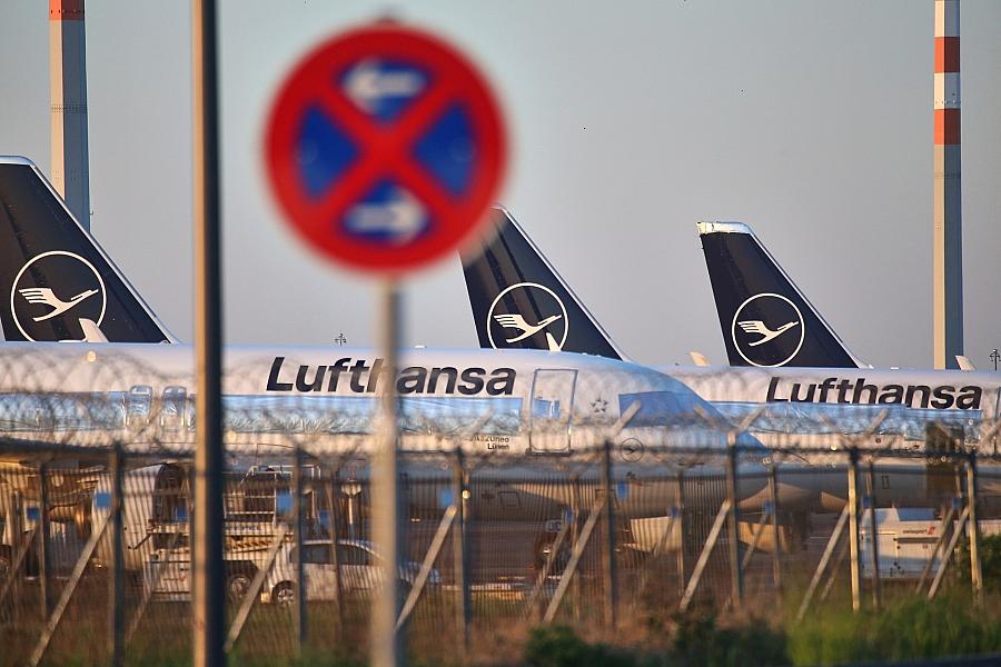 Bericht: Lufthansa bereitet sich wegen Kerosinmangel auf Grounding von bis zu 40 Flugzeugen vor