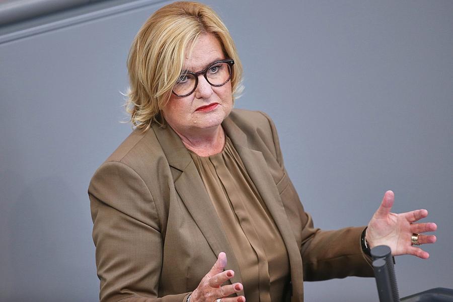 Högl vor Innenministerkonferenz: Bremen macht sich für Schutz vor Drohnen und Spionage stark
