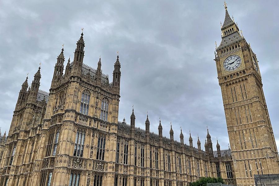 Britischer Verteidigungsminister John Healey tritt wegen unzureichender Investitionen zurück